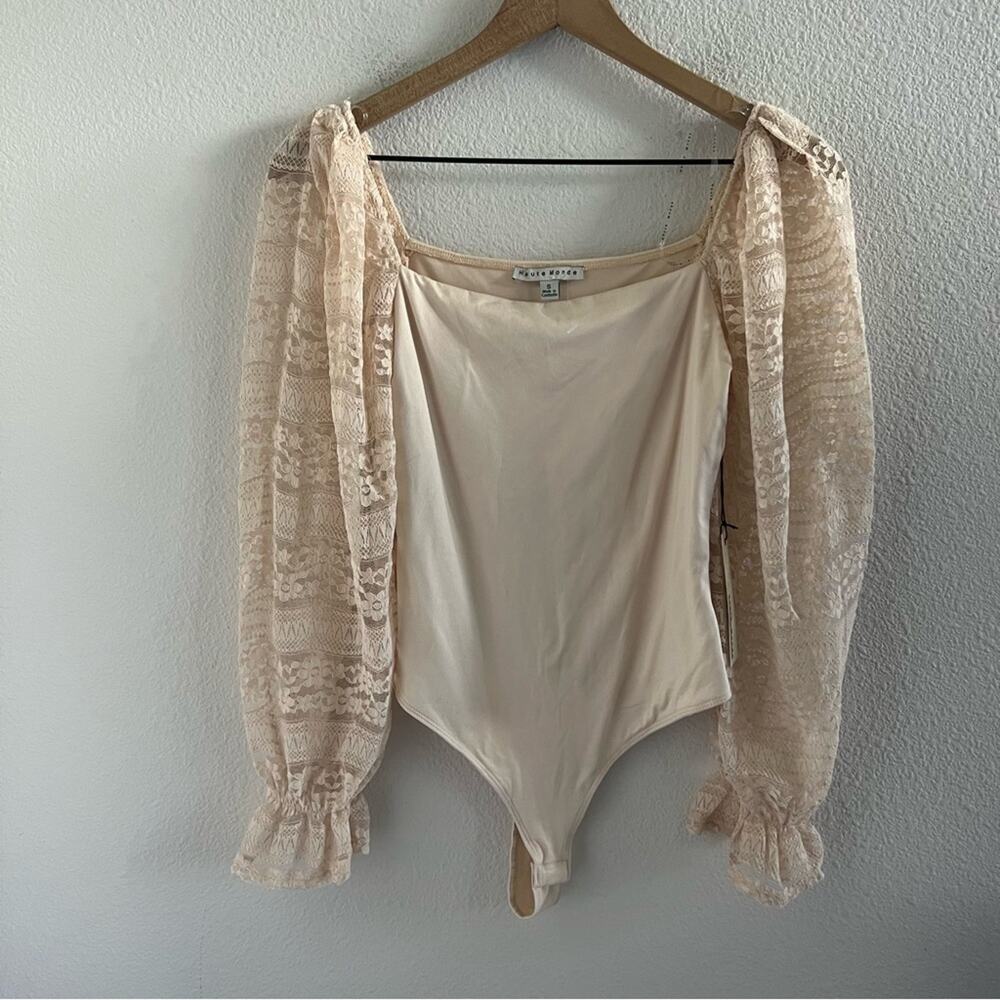 NWT Haute Monde Light Pink Cream Bodysuit Lace Statement Arm Small
